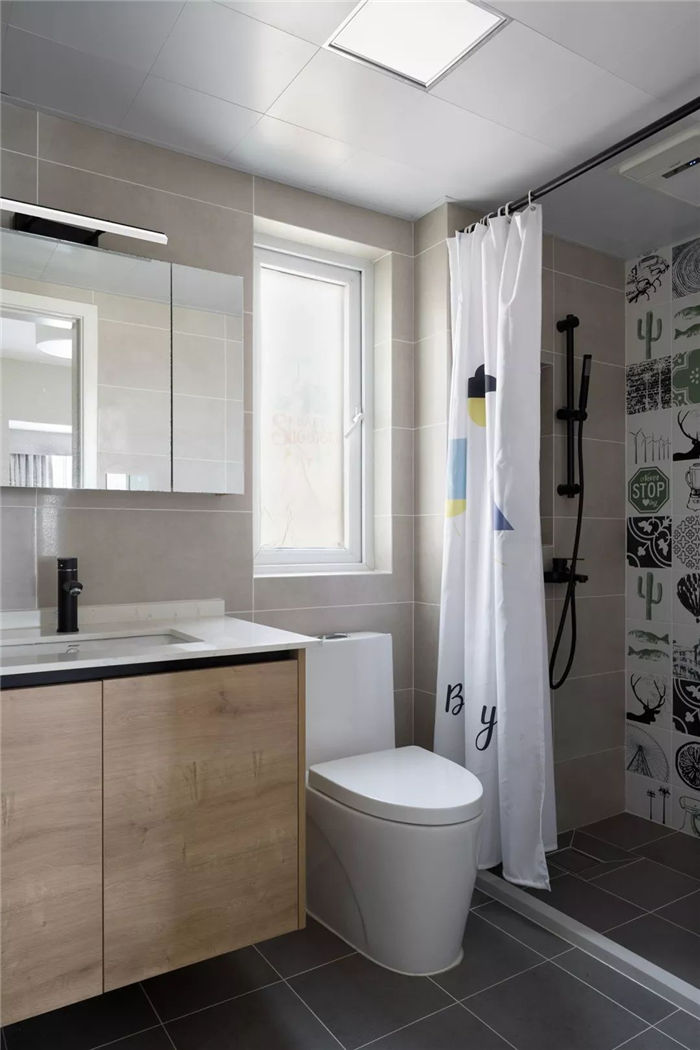 100�O���±��W�L